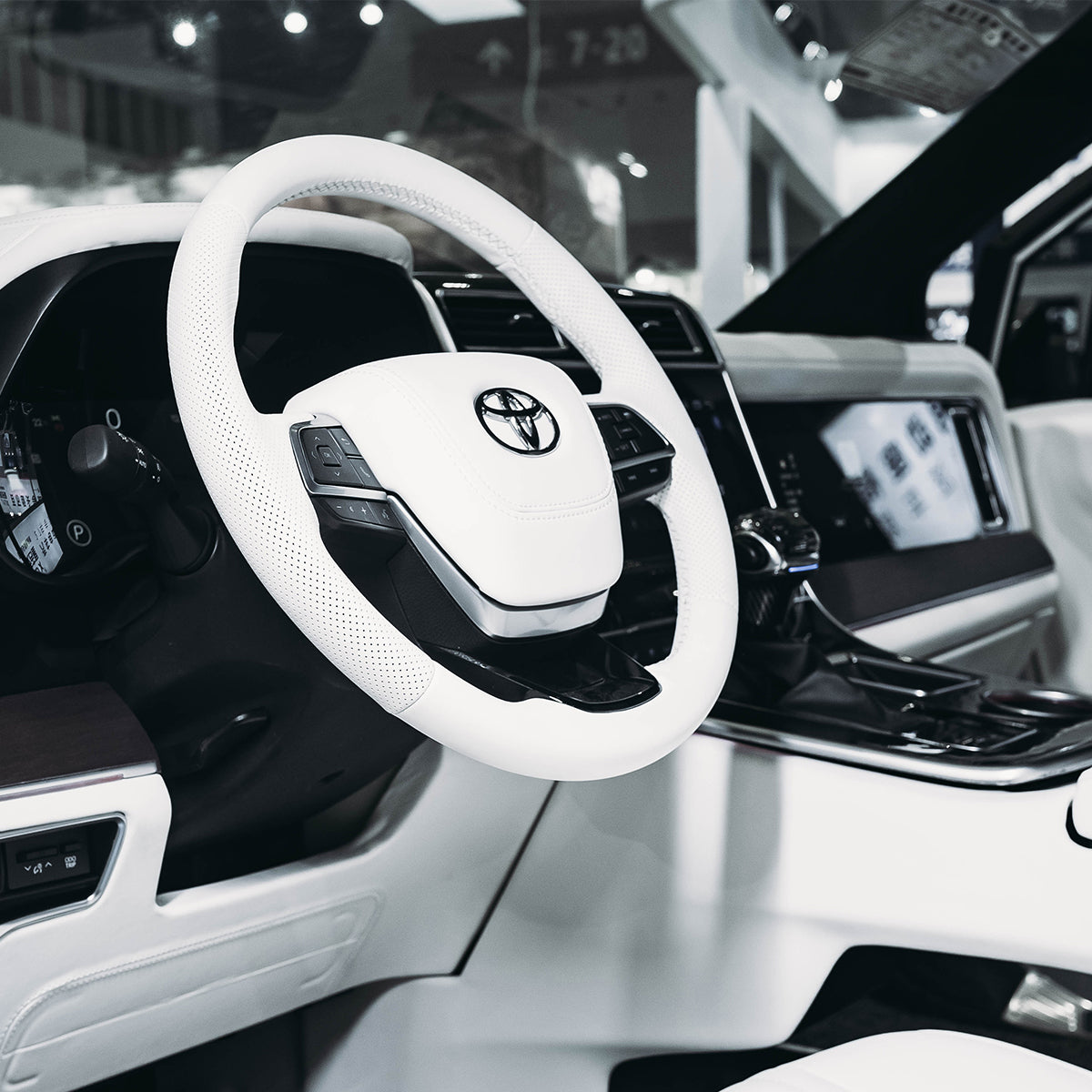 New Toyota Sienna luxury interior upgrades – Middle